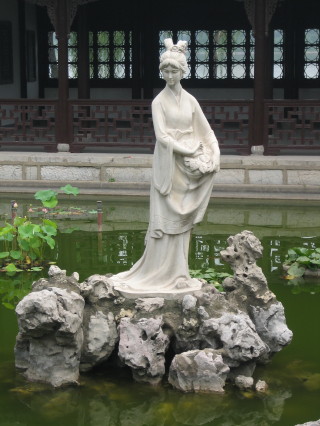 Mochou Lake - Statue
